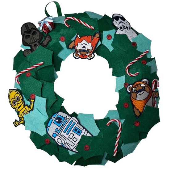 2022 Disney Parks Star Wars Holiday Christmas Wreath - Picture 2 of 2
